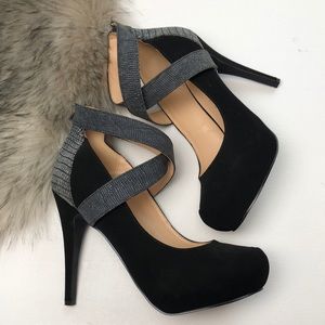 Black Mary Jane Stilettos Size: 8.5